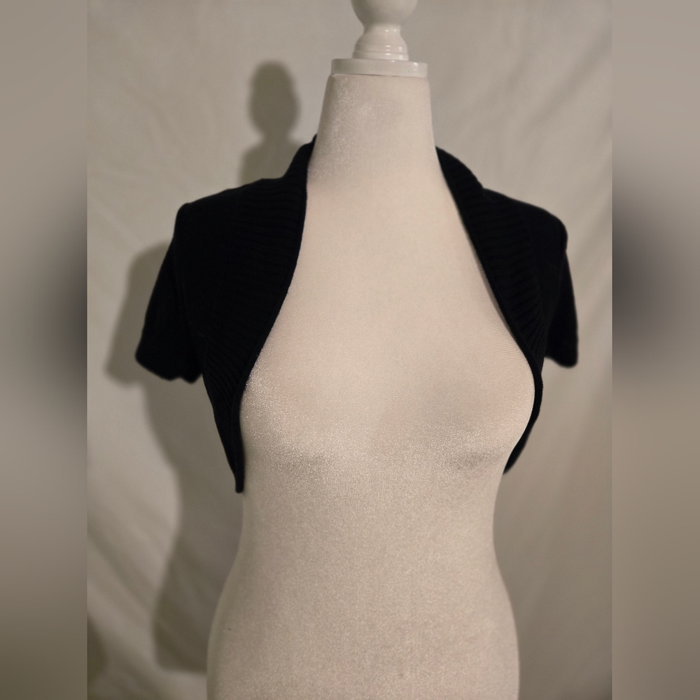 Arizona Jean Company Women's Black Knit Shrug